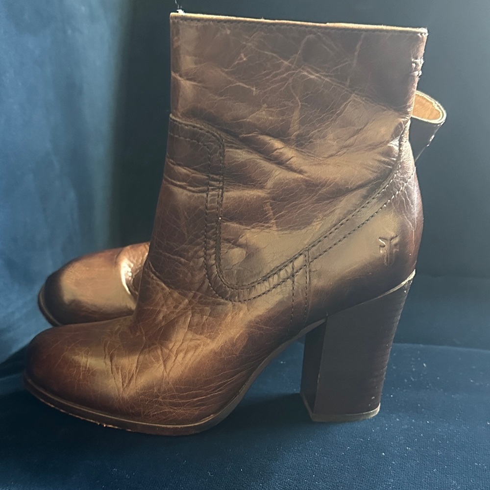 Frye Rich Brown Leather Heeled Boots